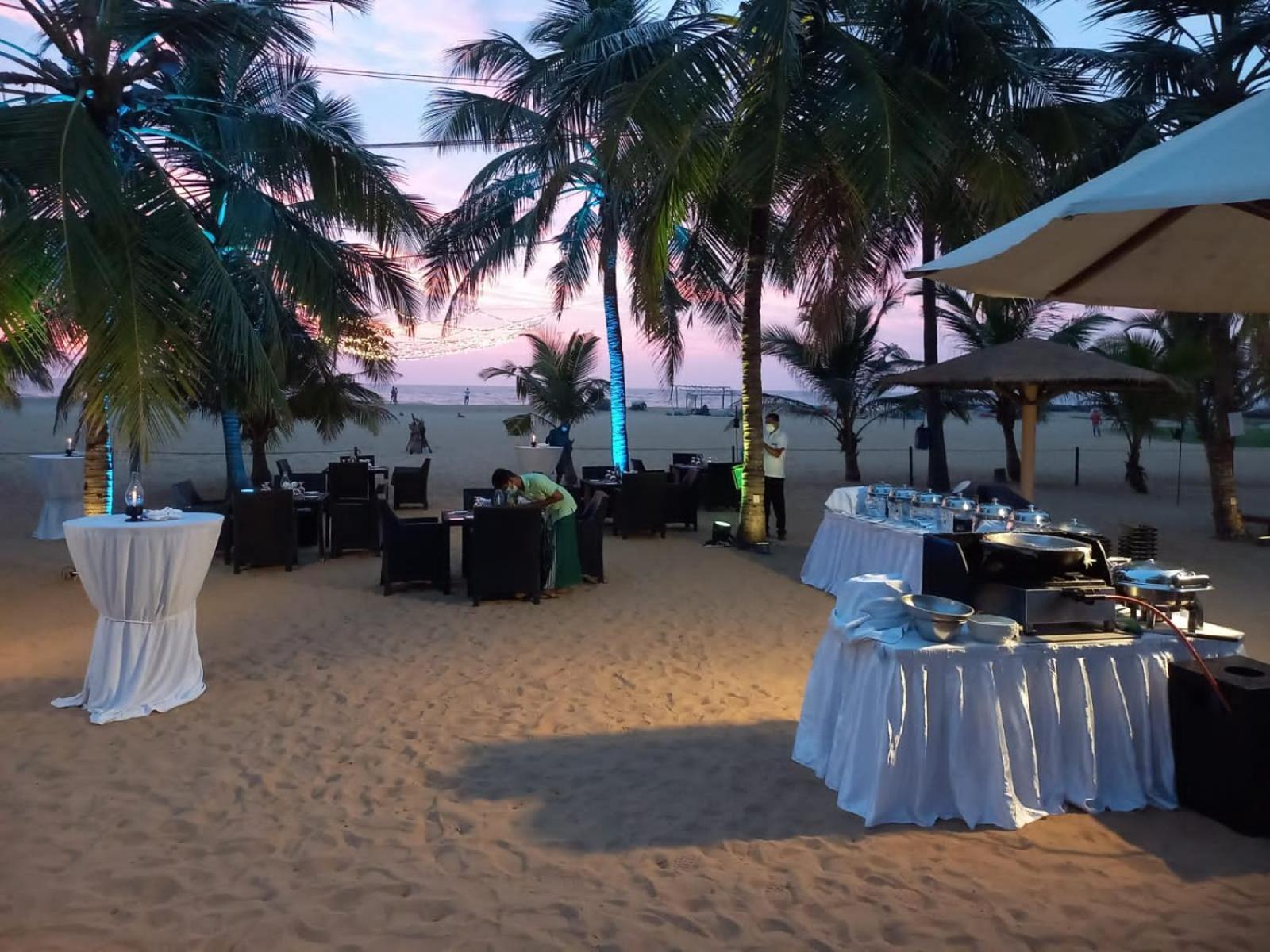 Goldi Sands Hotel Негомбо Экстерьер фото