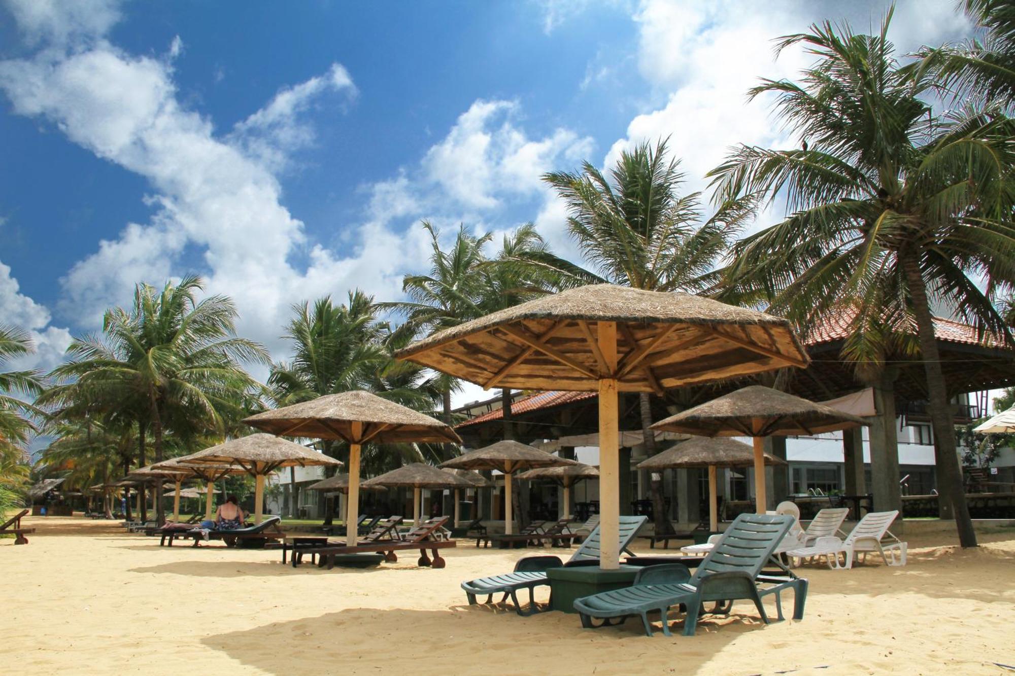Goldi Sands Hotel Негомбо Экстерьер фото