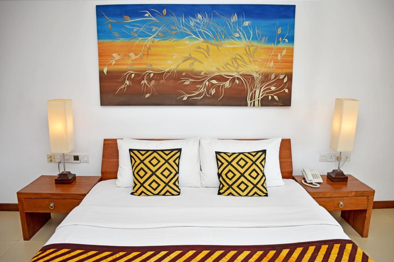 Goldi Sands Hotel Негомбо Экстерьер фото